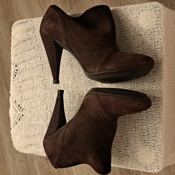 COACH SHOES/BOOTIES - Picture 4 of 8